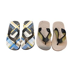 2 pairs of boys Gap Beach Sandals / Flip flops
